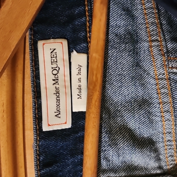 Alexander Mcqueen -The perfect cuffed pant with darts at waiste so flattering 30 - Picture 2 of 10